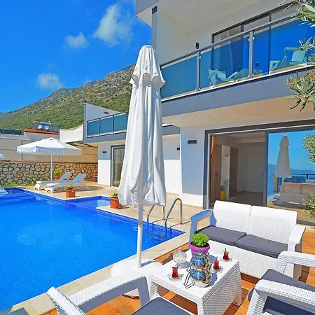 Villa Pamera *
